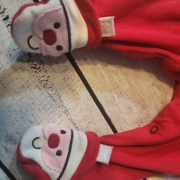 Carters Just One You 4 Piece  Holiday Sleepers  bundle Size 6months - Picture 3 of 16